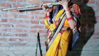 Indian Desi Bhabhi Standing Style Fucking Wet Pussy In Outdoor By Nephew Video