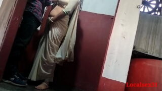 Indian Desi Horny Call Girl And Client Fucking Pussy in Bathroom Sex Video