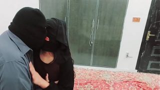 Pakistani Muslim Hijab Girl Anal Fucked By Her Father Friend With Clear Hindi Audio